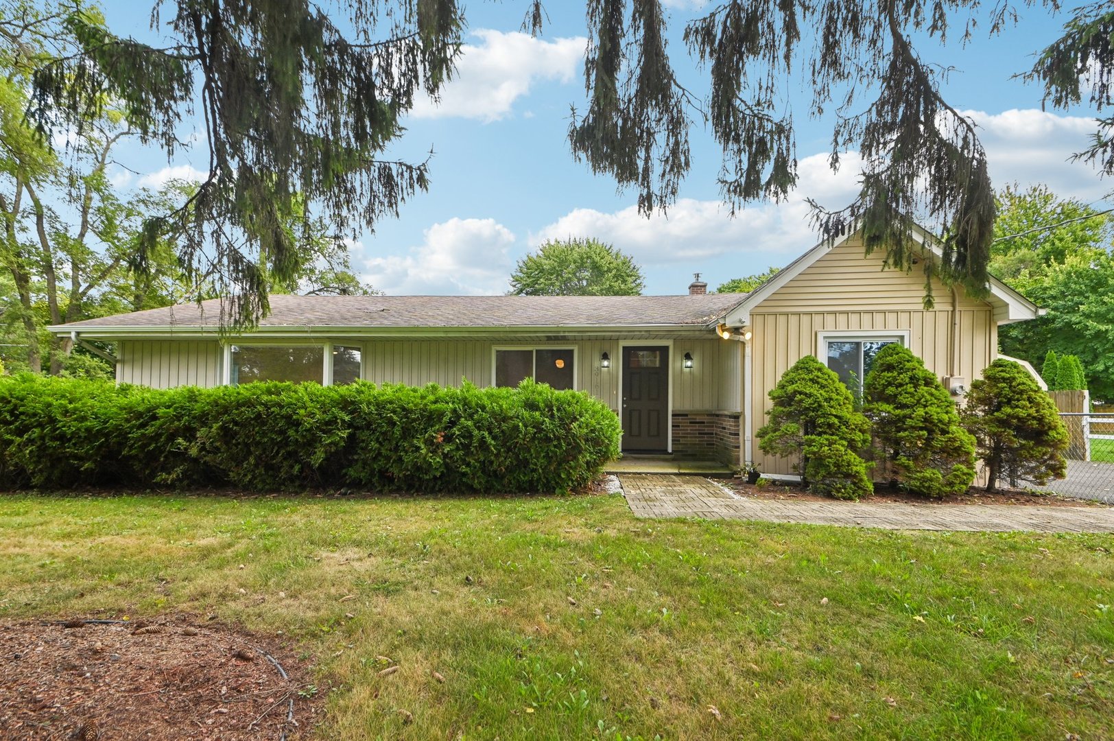 39161 N Holdridge Avenue, Beach Park, IL 60099