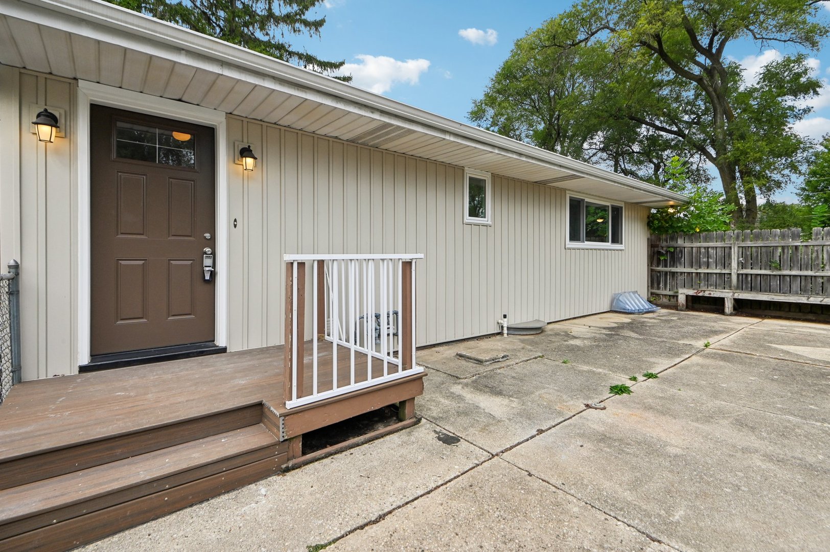 39161 N Holdridge Avenue, Beach Park, IL 60099