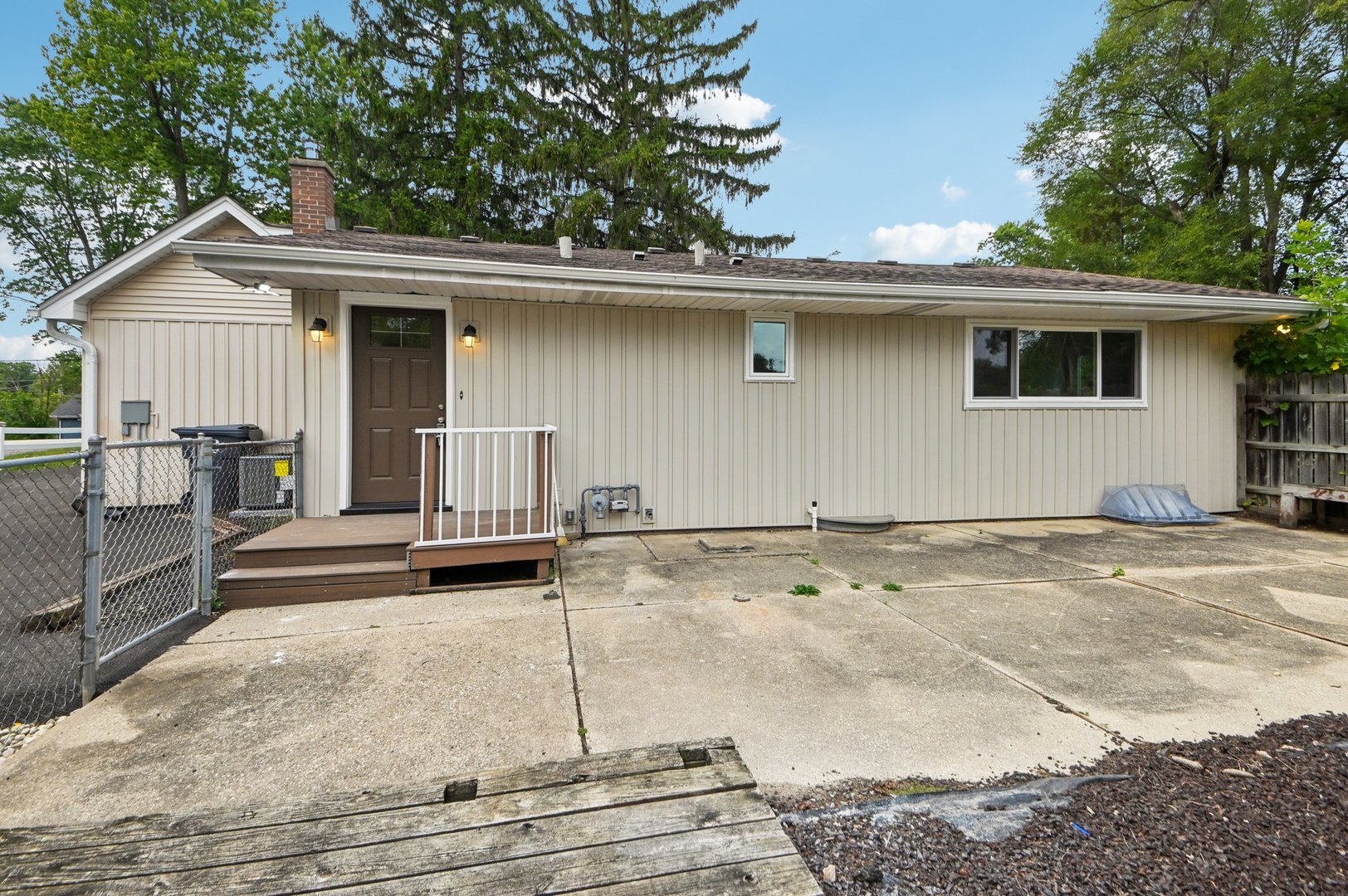 39161 N Holdridge Avenue, Beach Park, IL 60099