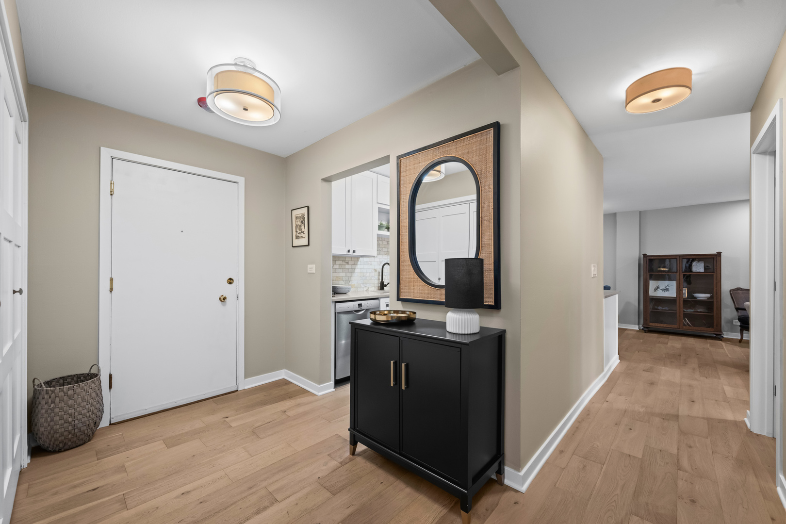 2300 Windsor Mall Court #1F, Park Ridge, IL 60068