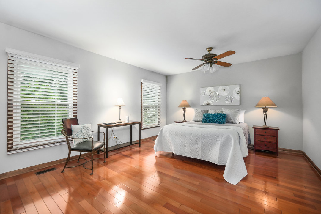 2671 Longview Drive, Lisle, IL 60532