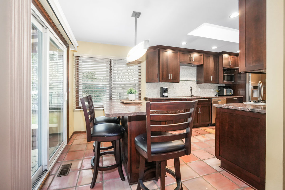 2671 Longview Drive, Lisle, IL 60532