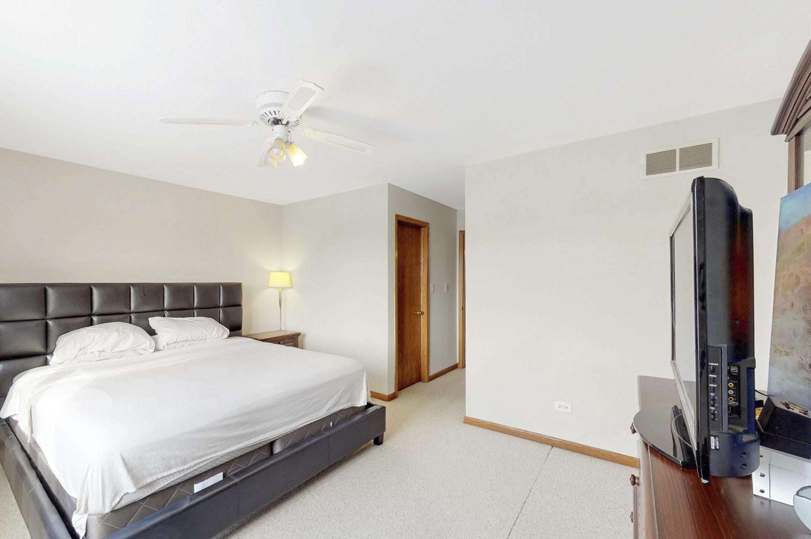 19613 Cambridge Drive, Mokena, IL 60448