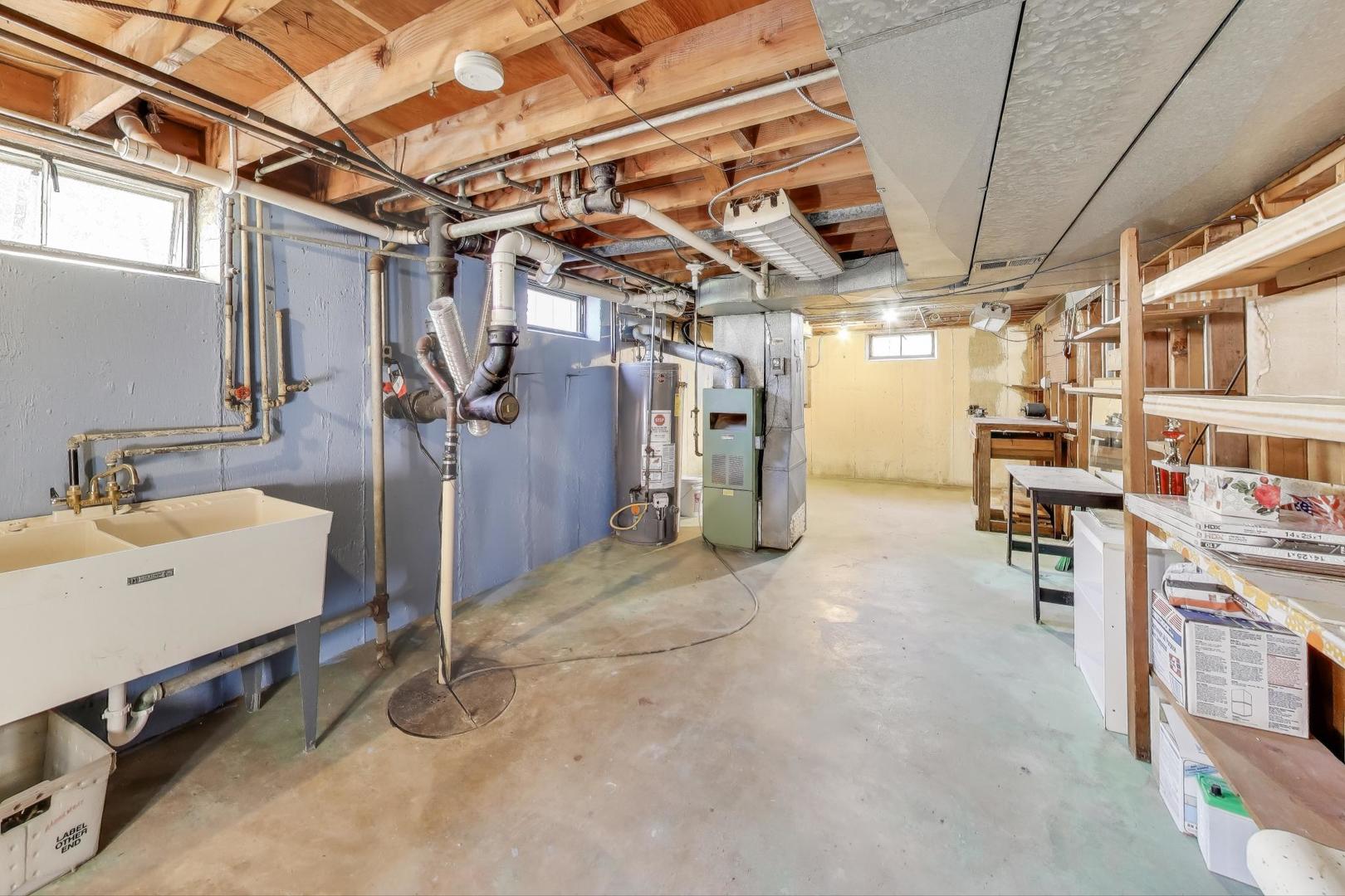 901 S Can Dota Avenue, Mount Prospect, IL 60056