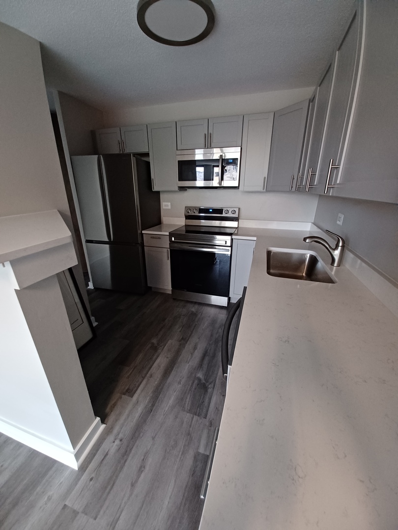 5100 N Marine Drive #9J, Chicago, IL 60640