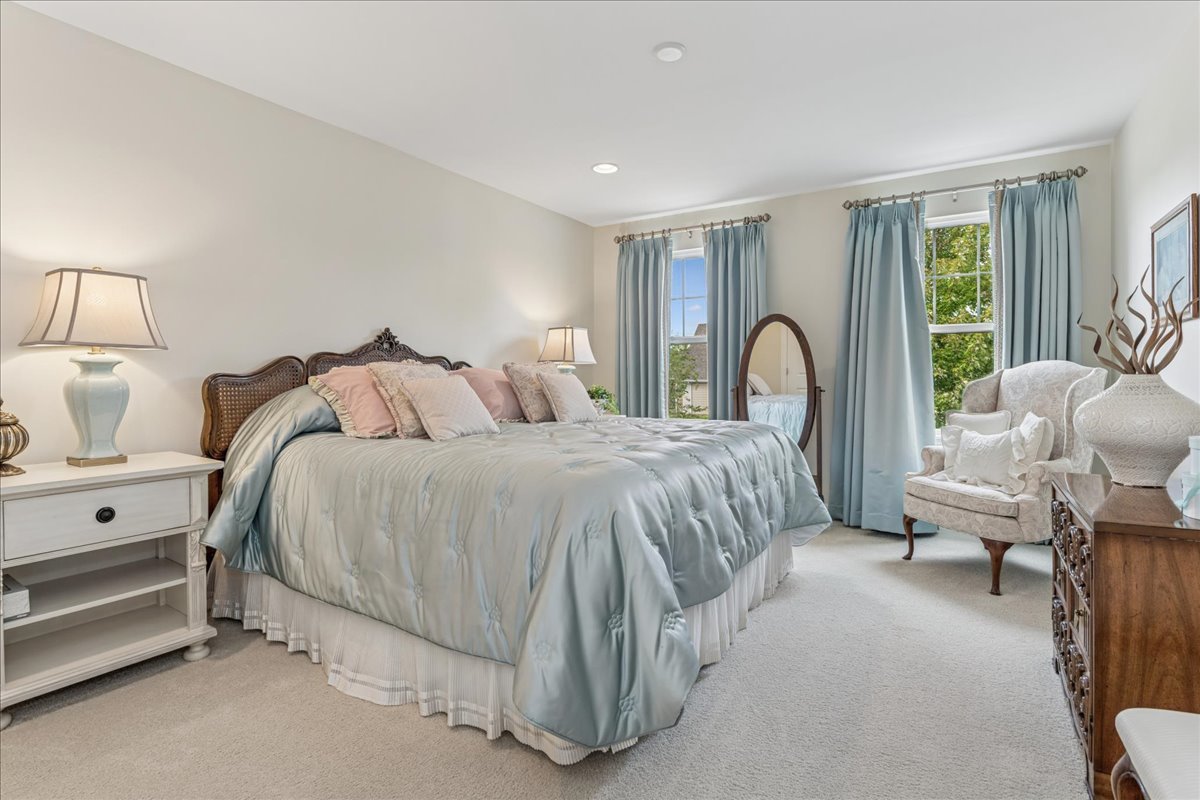 23561 N Sanctuary Club Drive, Kildeer, IL 60047