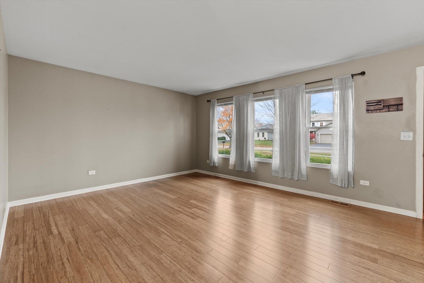 186 Chestnut Lane, Bolingbrook, IL 60490