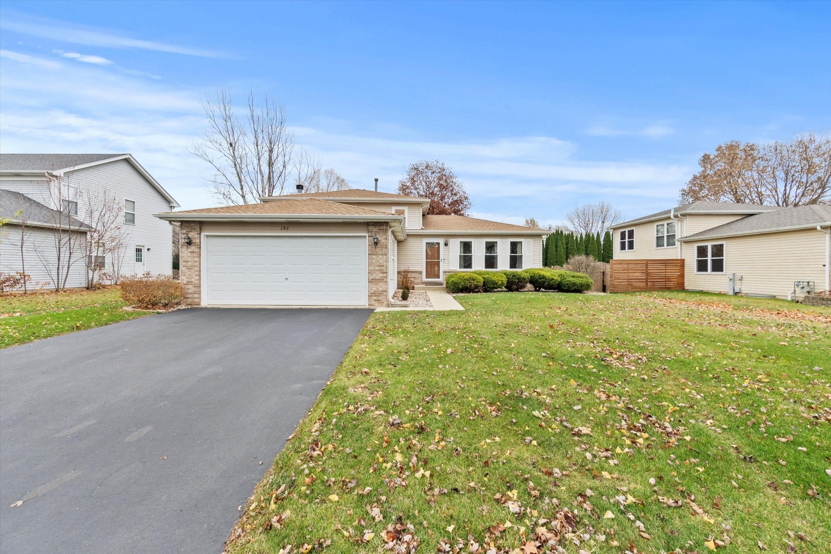 186 Chestnut Lane, Bolingbrook, IL 60490