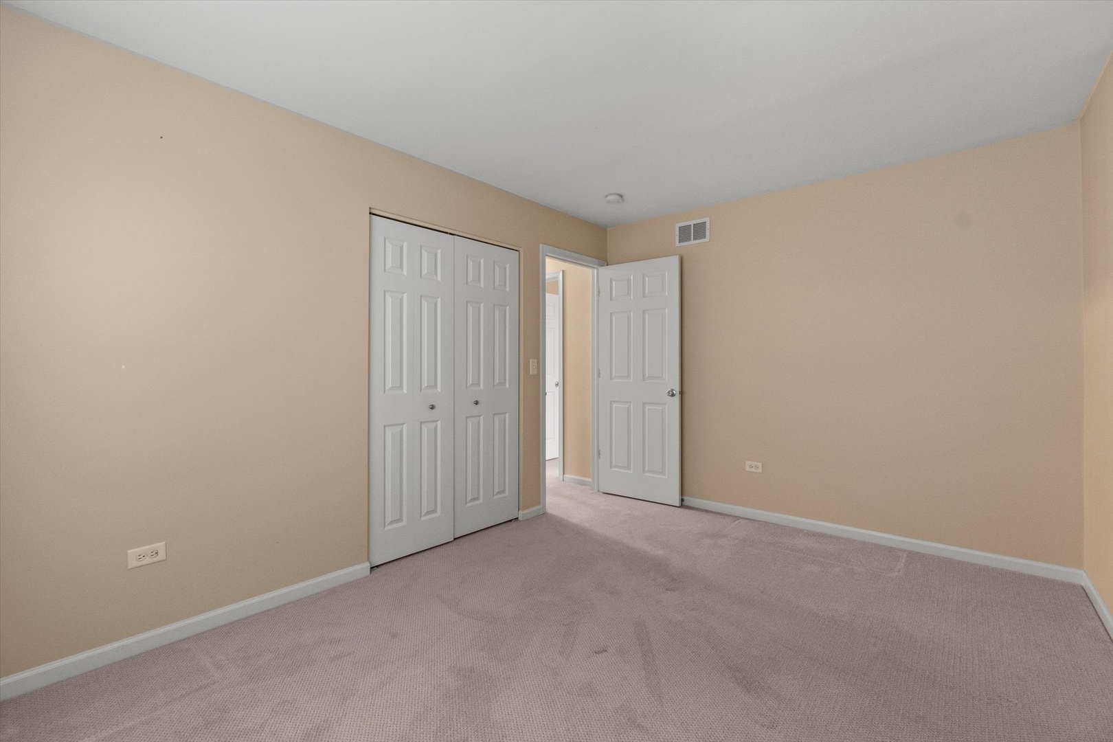 186 Chestnut Lane, Bolingbrook, IL 60490