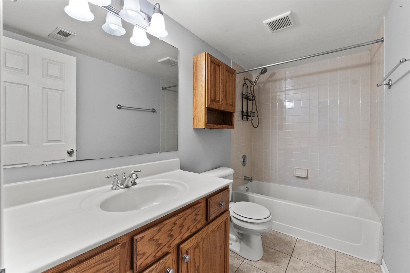 186 Chestnut Lane, Bolingbrook, IL 60490