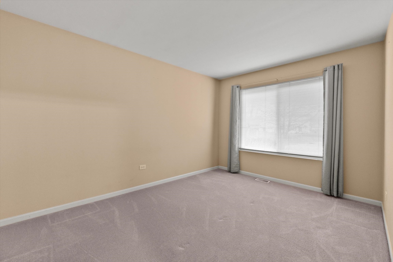 186 Chestnut Lane, Bolingbrook, IL 60490