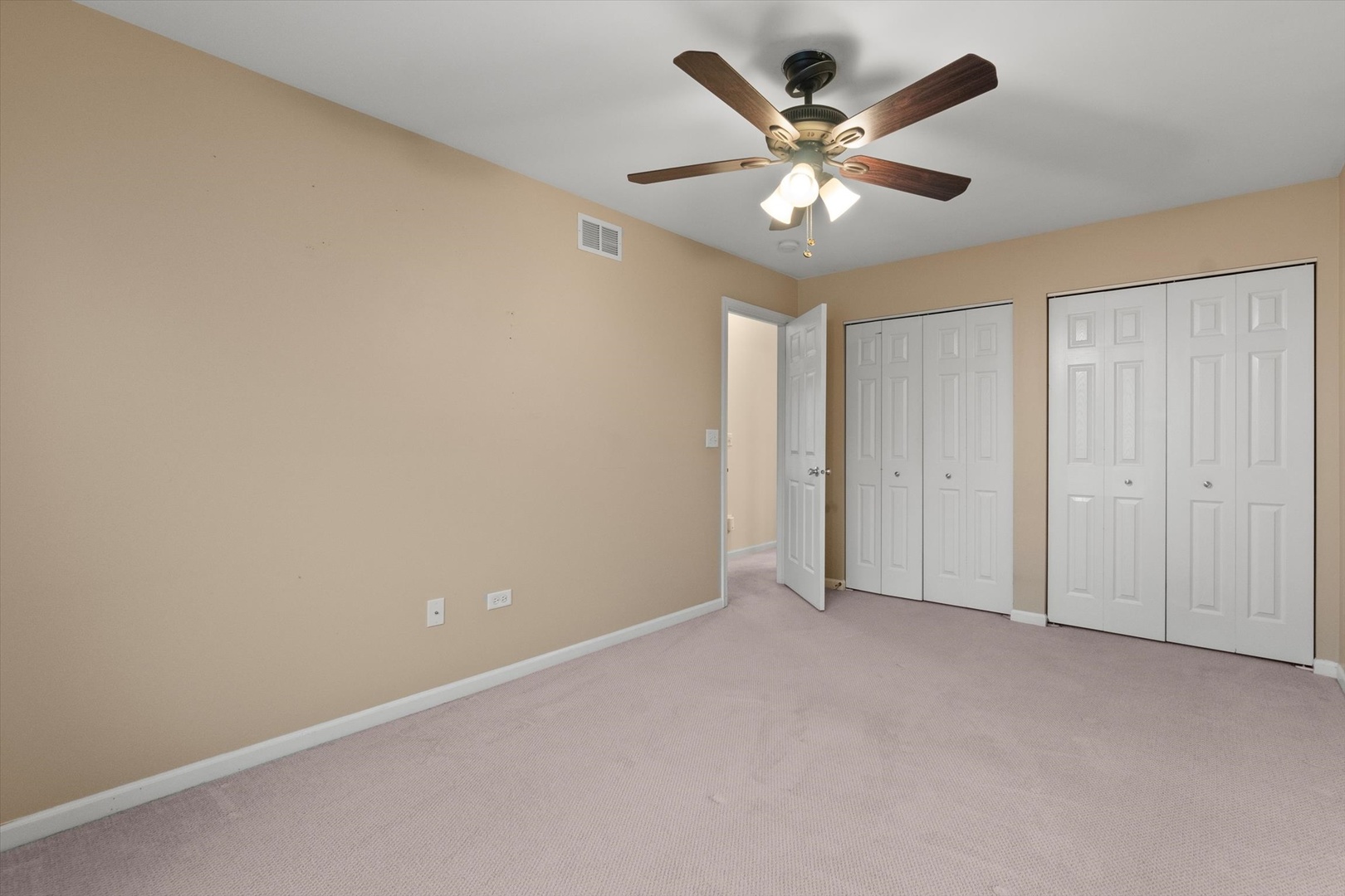 186 Chestnut Lane, Bolingbrook, IL 60490