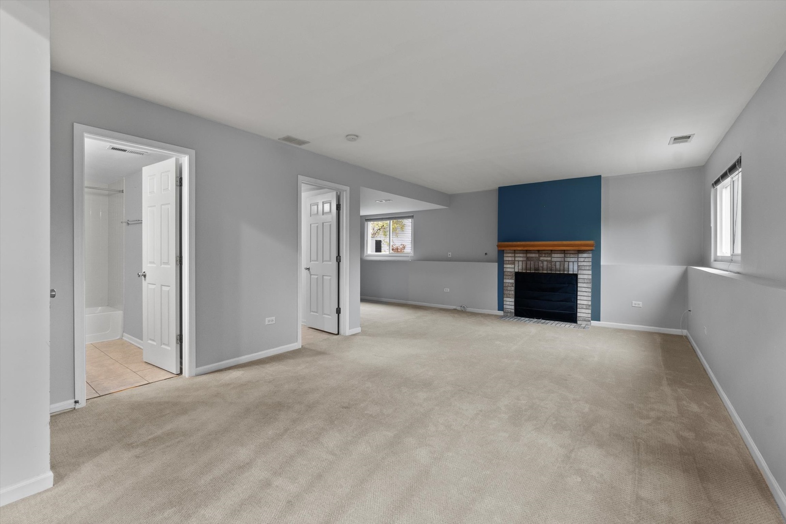 186 Chestnut Lane, Bolingbrook, IL 60490