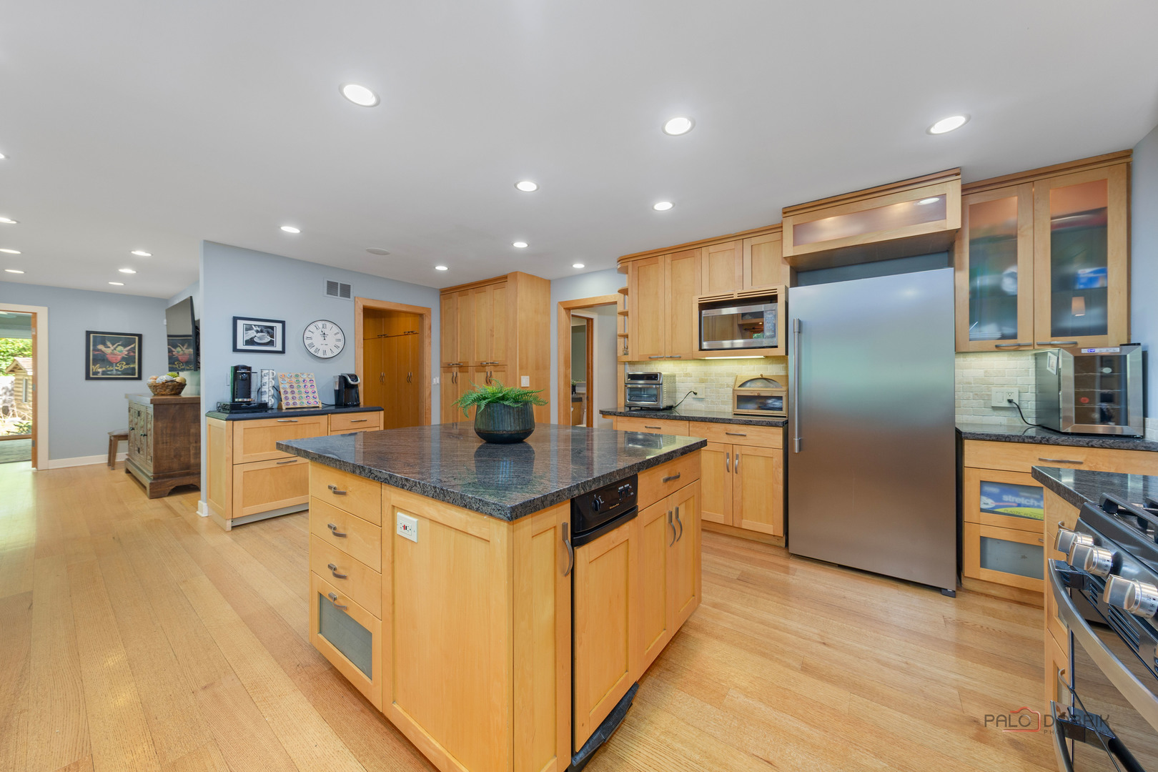 1830 Robinwood Lane, Riverwoods, IL 60015