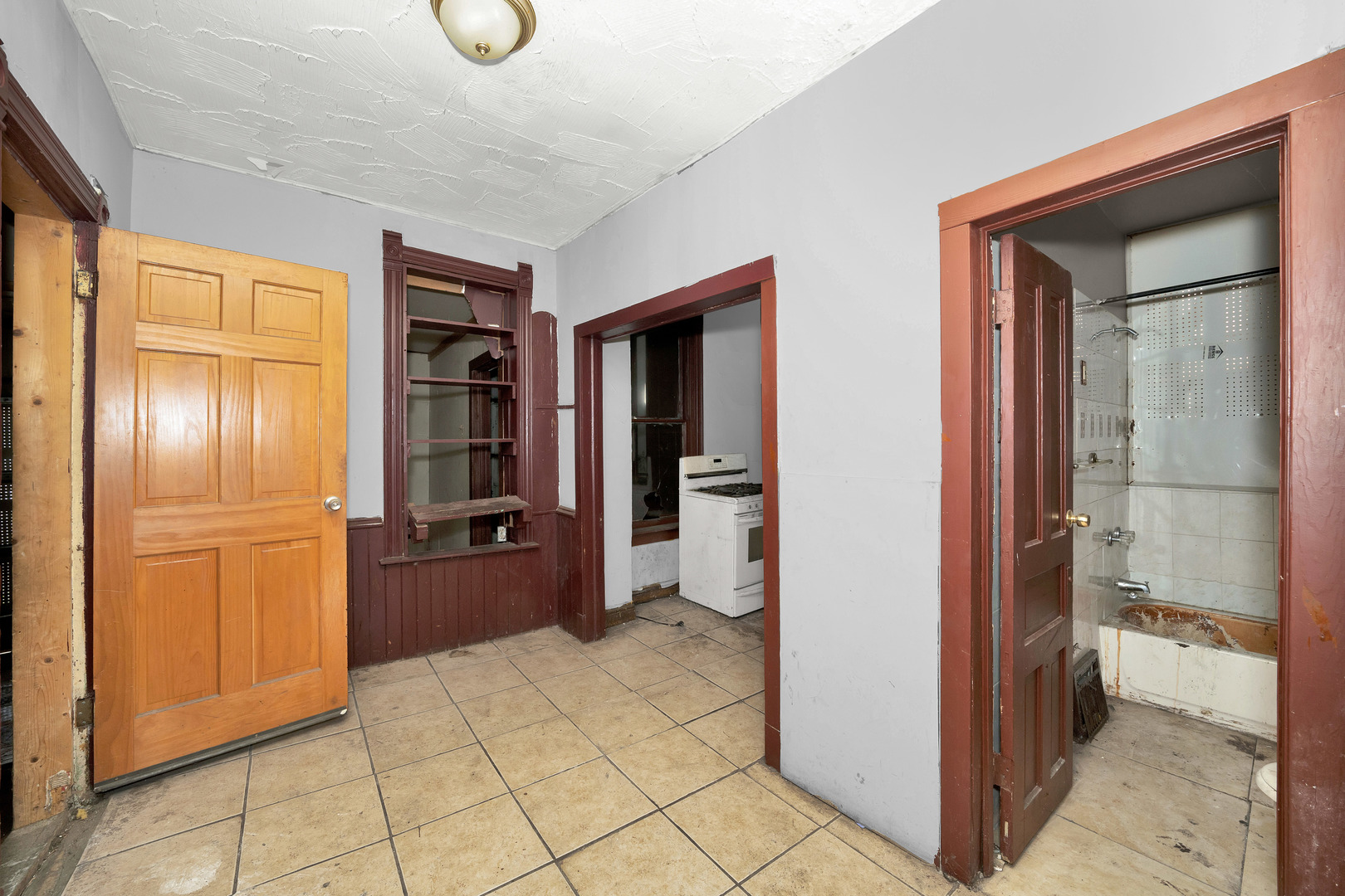 6822 S Claremont Avenue, Chicago, IL 60636