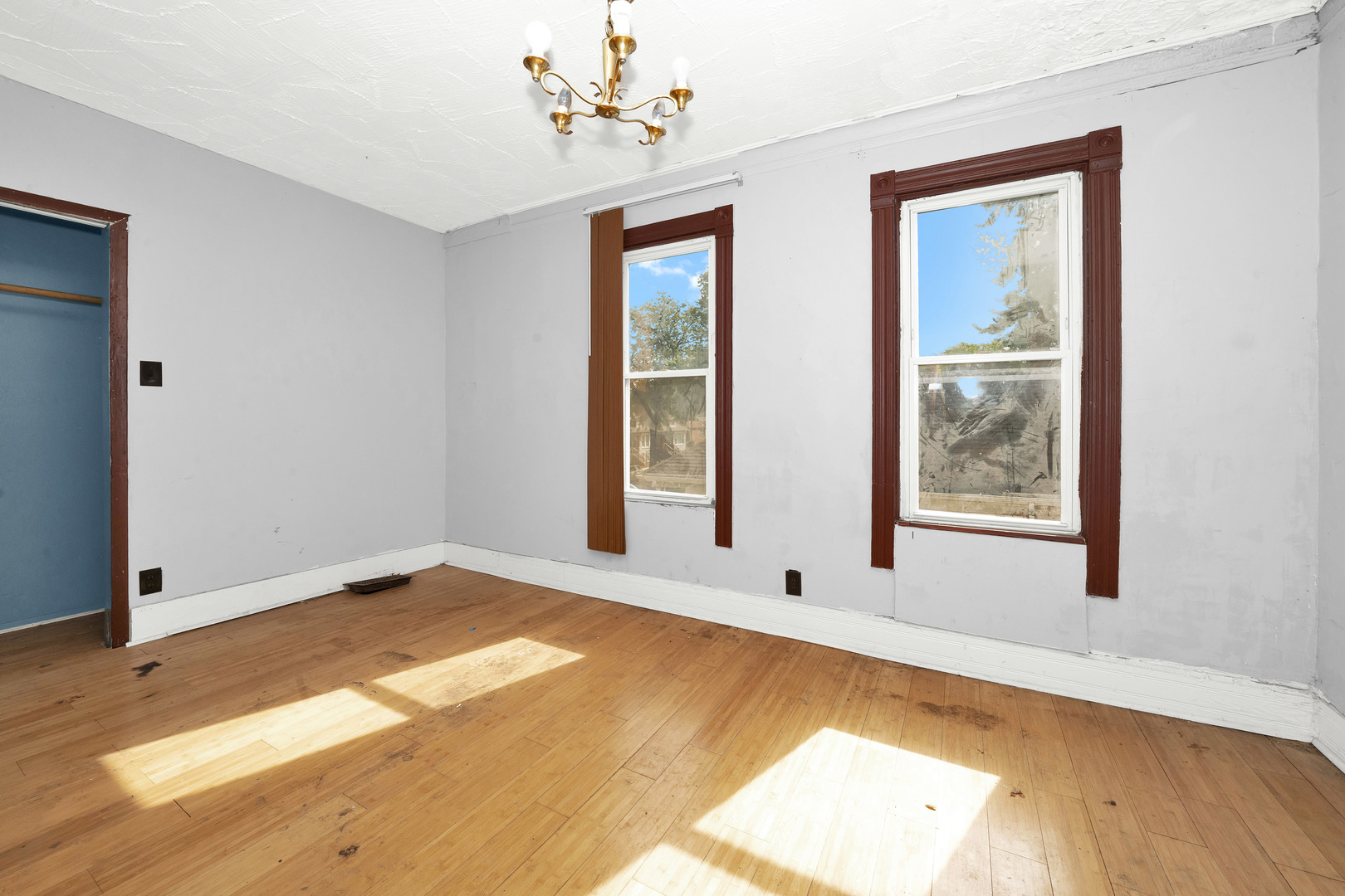 6822 S Claremont Avenue, Chicago, IL 60636