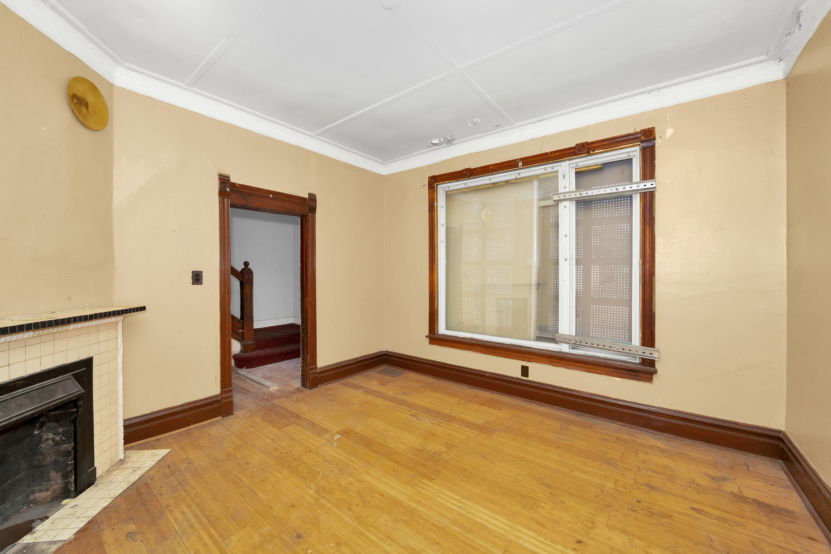 6822 S Claremont Avenue, Chicago, IL 60636