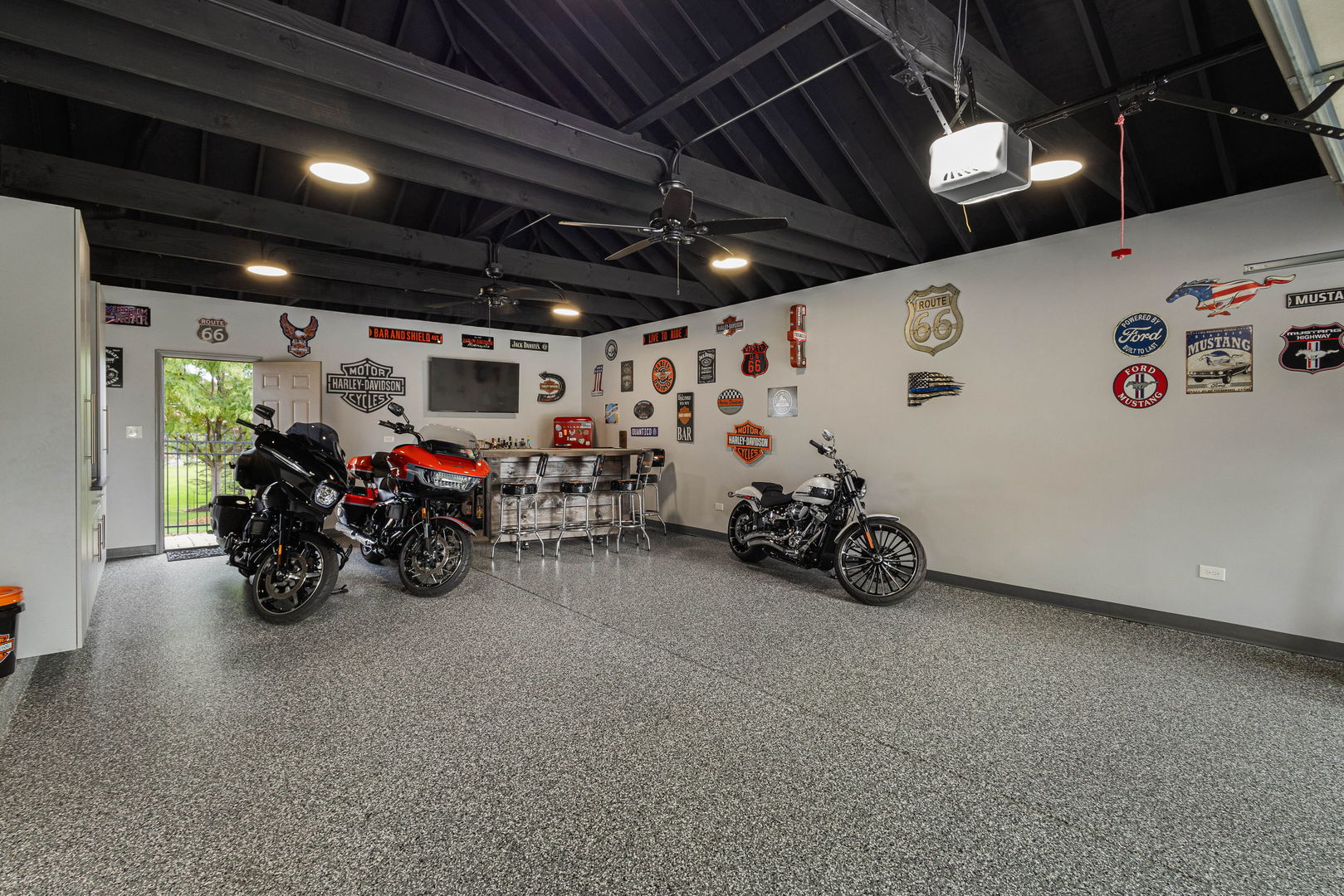 9118 Glenshire Street, Tinley Park, IL 60487