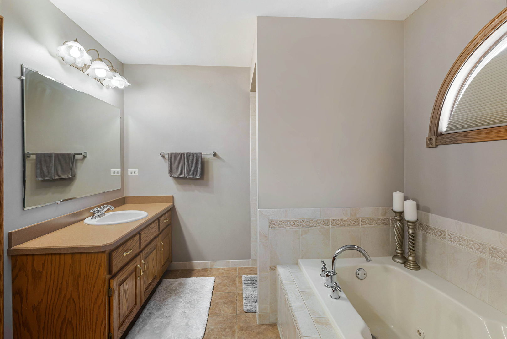 9118 Glenshire Street, Tinley Park, IL 60487