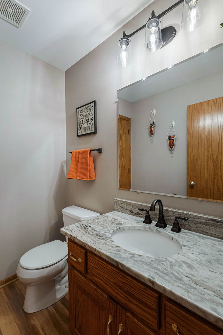 9118 Glenshire Street, Tinley Park, IL 60487