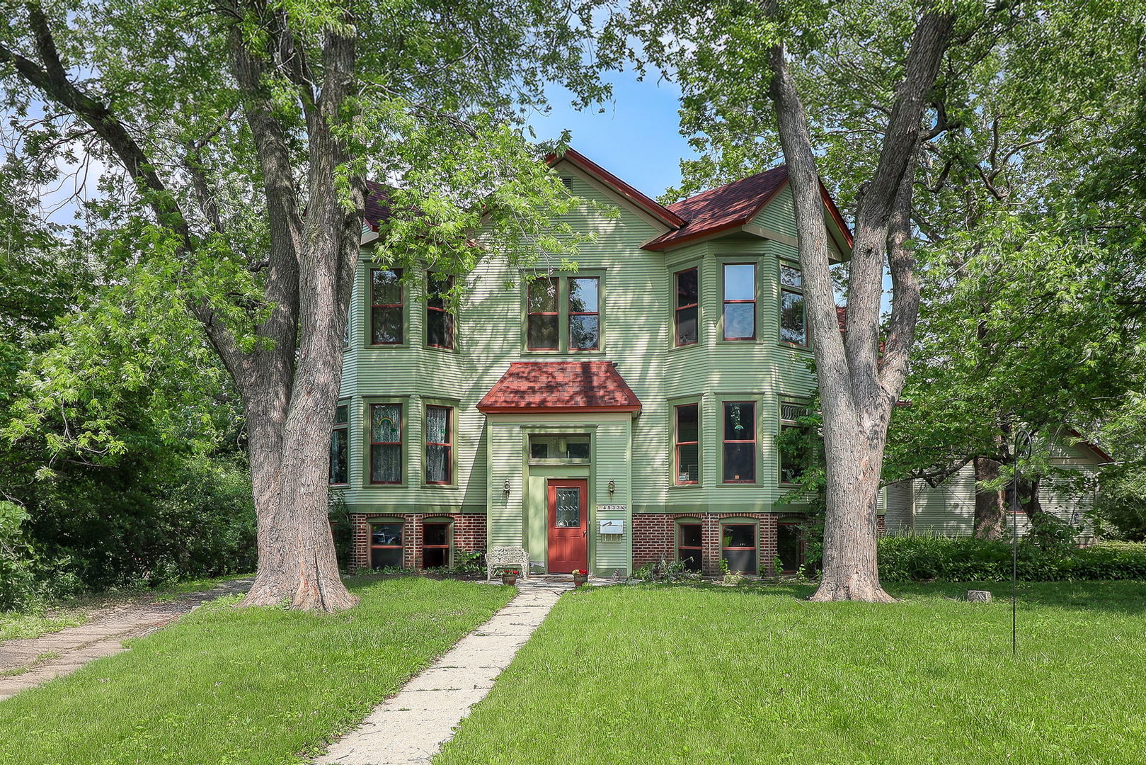 4533 Highland Avenue, Downers Grove, IL 60515