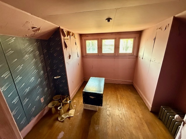 8242 S Rhodes Avenue, Chicago, IL 60619