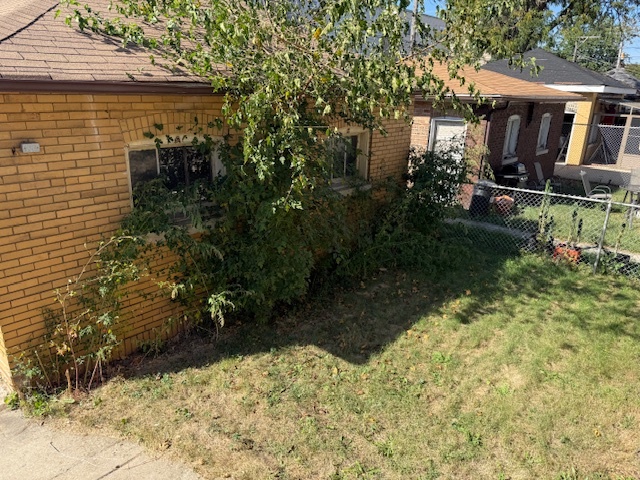 8242 S Rhodes Avenue, Chicago, IL 60619