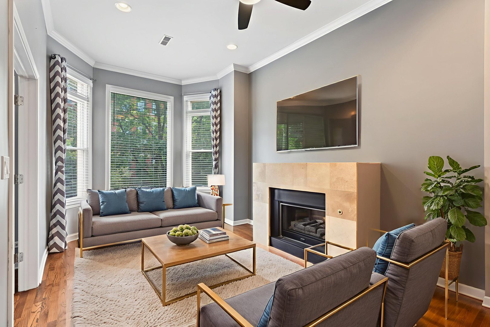 514 N Armour Street #2F, Chicago, IL 60642