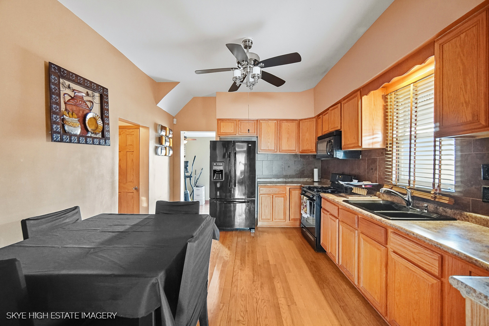 2028 W 80th Street, Chicago, IL 60620