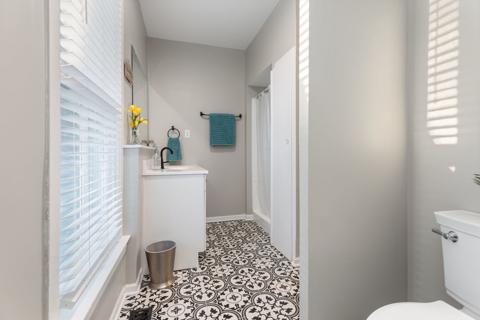 113 E Ottawa Street, Sycamore, IL 60178