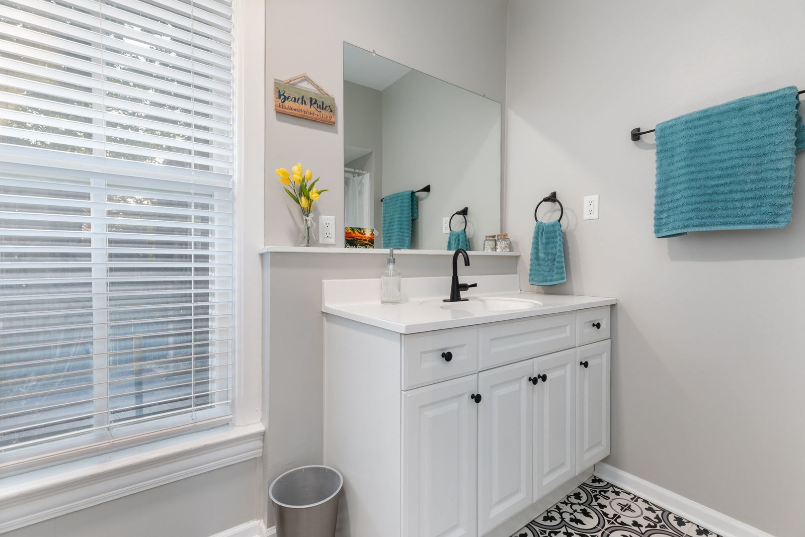 113 E Ottawa Street, Sycamore, IL 60178