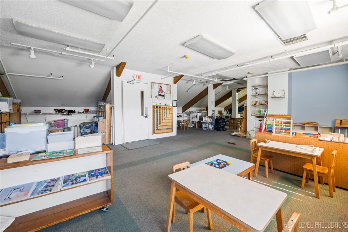 6953 Woodridge Drive, Woodridge, IL 60517