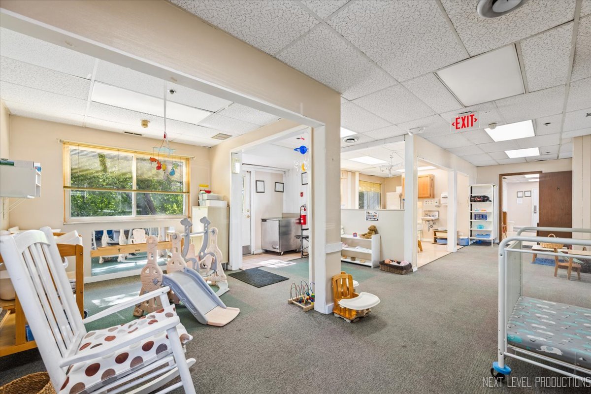 6953 Woodridge Drive, Woodridge, IL 60517