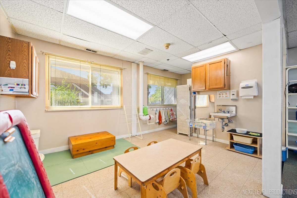 6953 Woodridge Drive, Woodridge, IL 60517