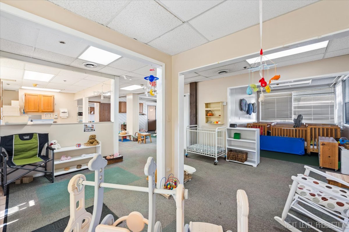 6953 Woodridge Drive, Woodridge, IL 60517