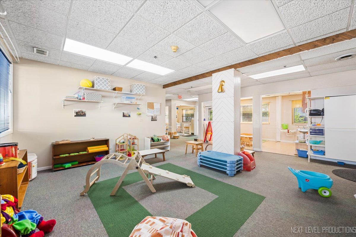 6953 Woodridge Drive, Woodridge, IL 60517