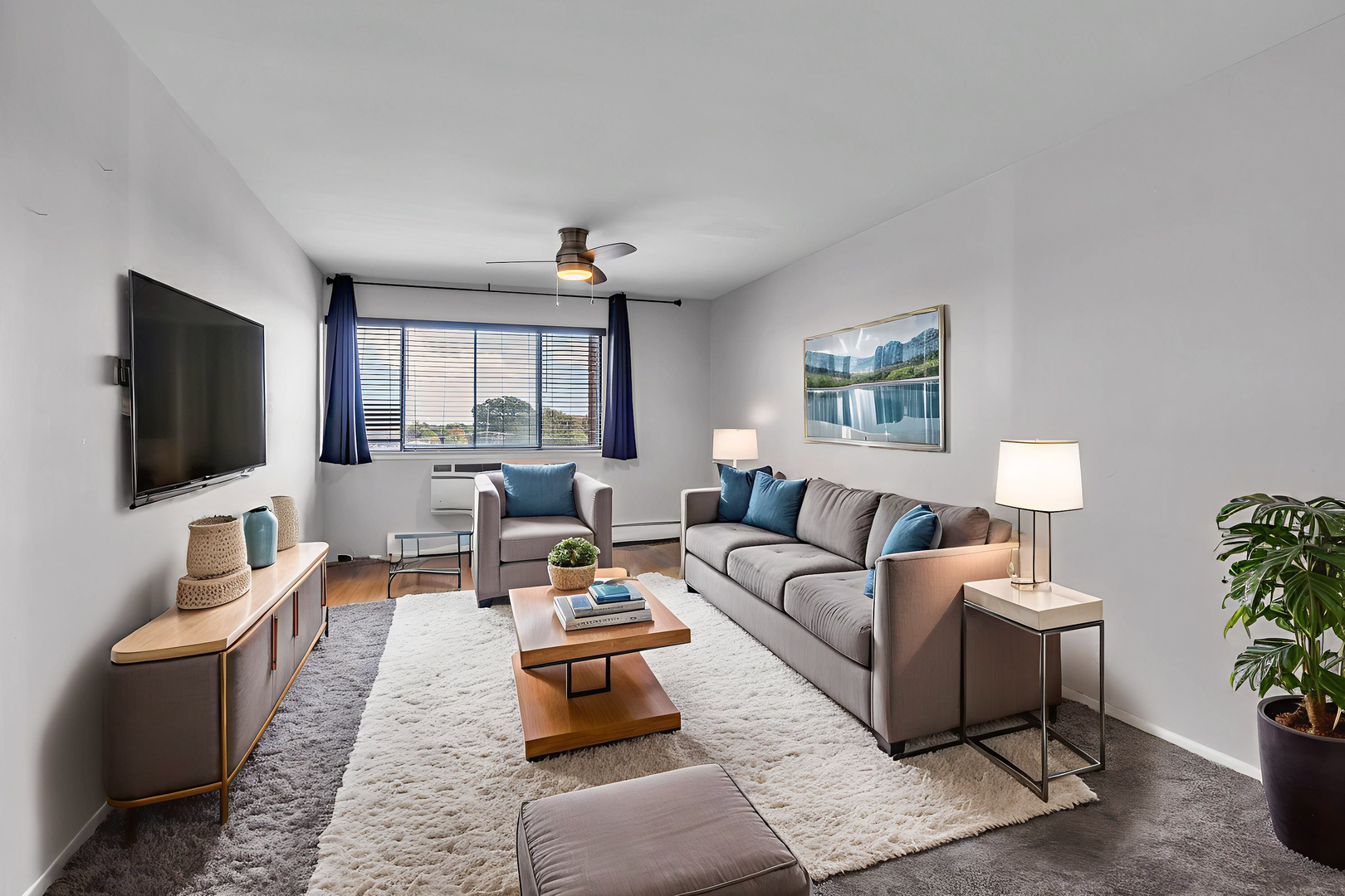 4624 N Commons Drive #405E, Chicago, IL 60656