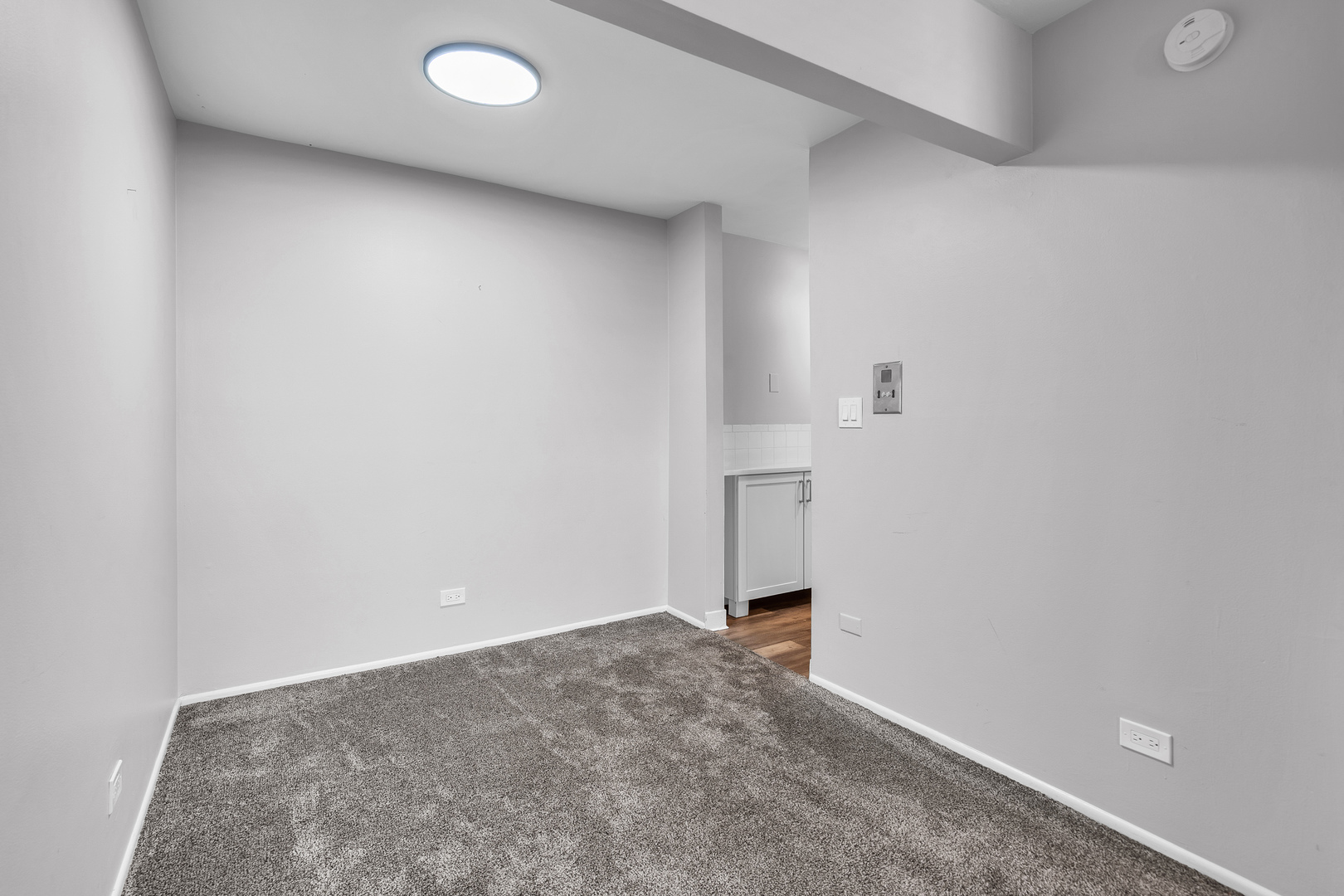 4624 N Commons Drive #405E, Chicago, IL 60656