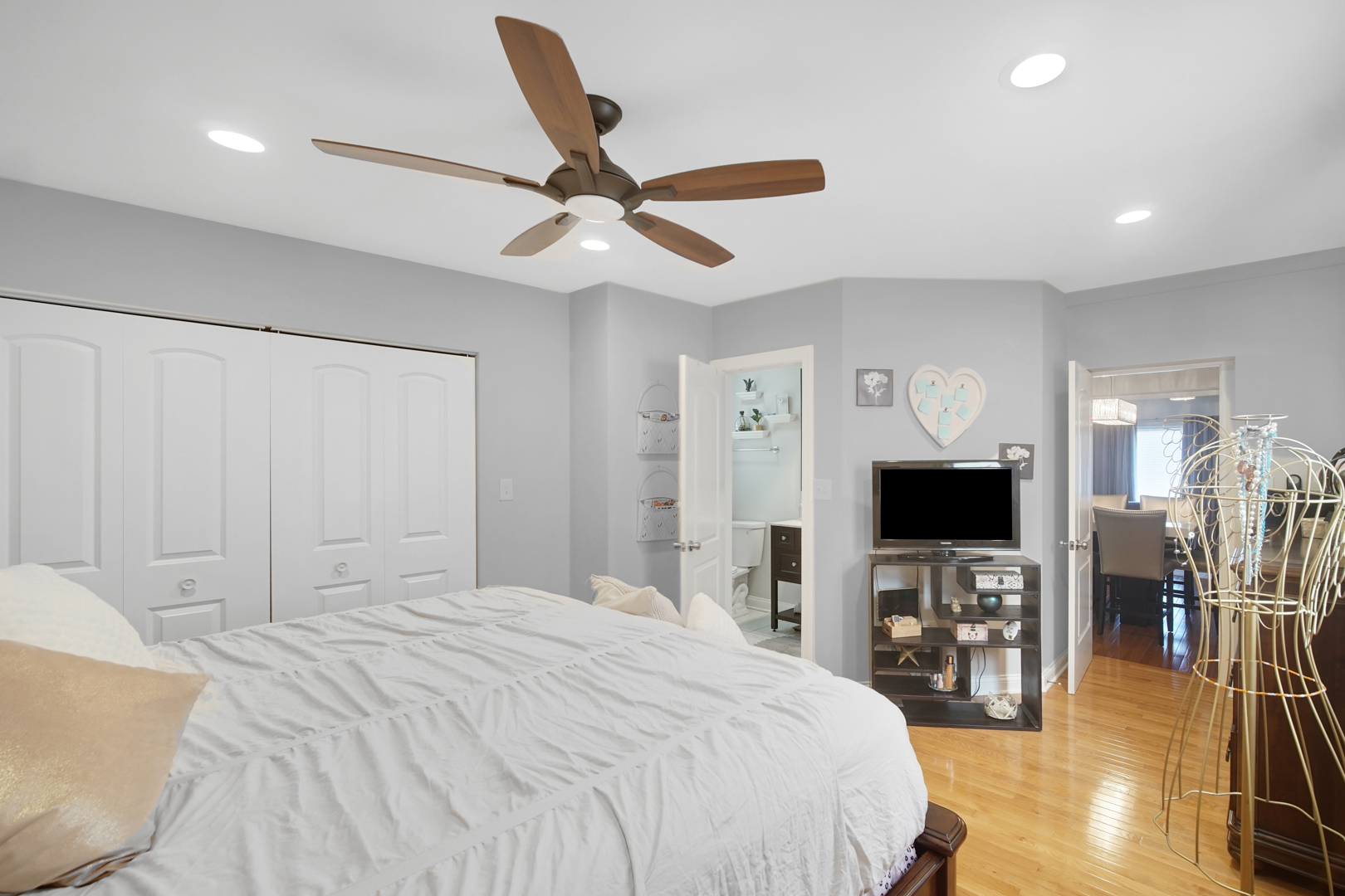 9348 S Green Street, Chicago, IL 60620