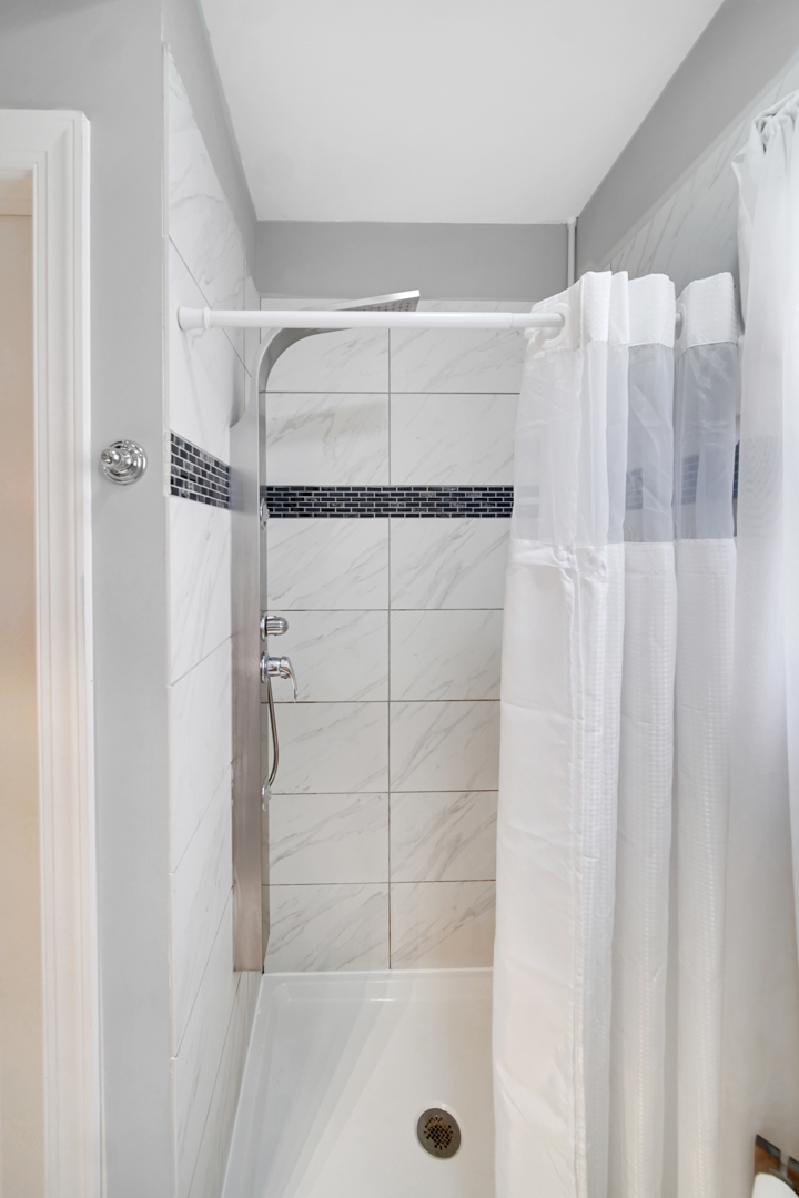 9348 S Green Street, Chicago, IL 60620