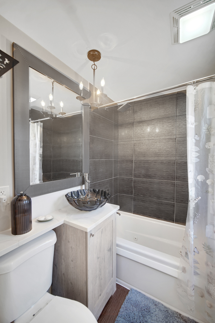 9348 S Green Street, Chicago, IL 60620