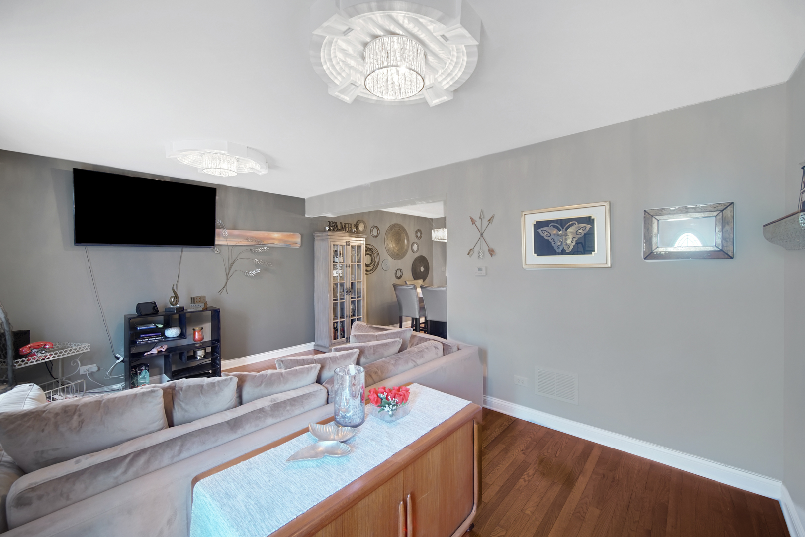 9348 S Green Street, Chicago, IL 60620