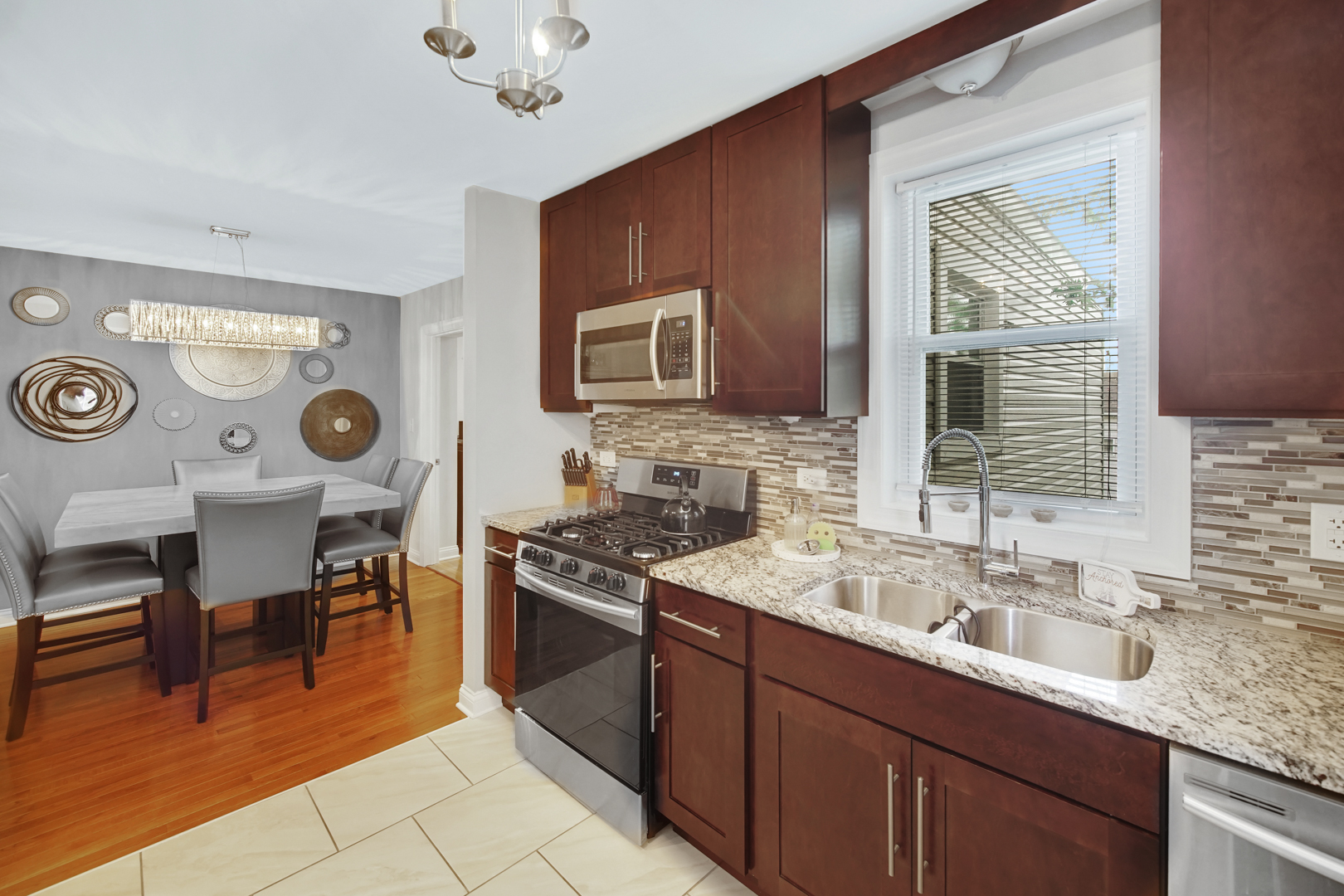 9348 S Green Street, Chicago, IL 60620