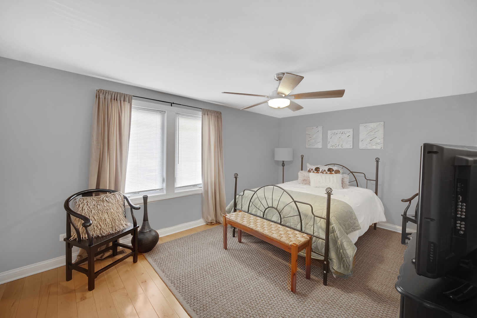 9348 S Green Street, Chicago, IL 60620