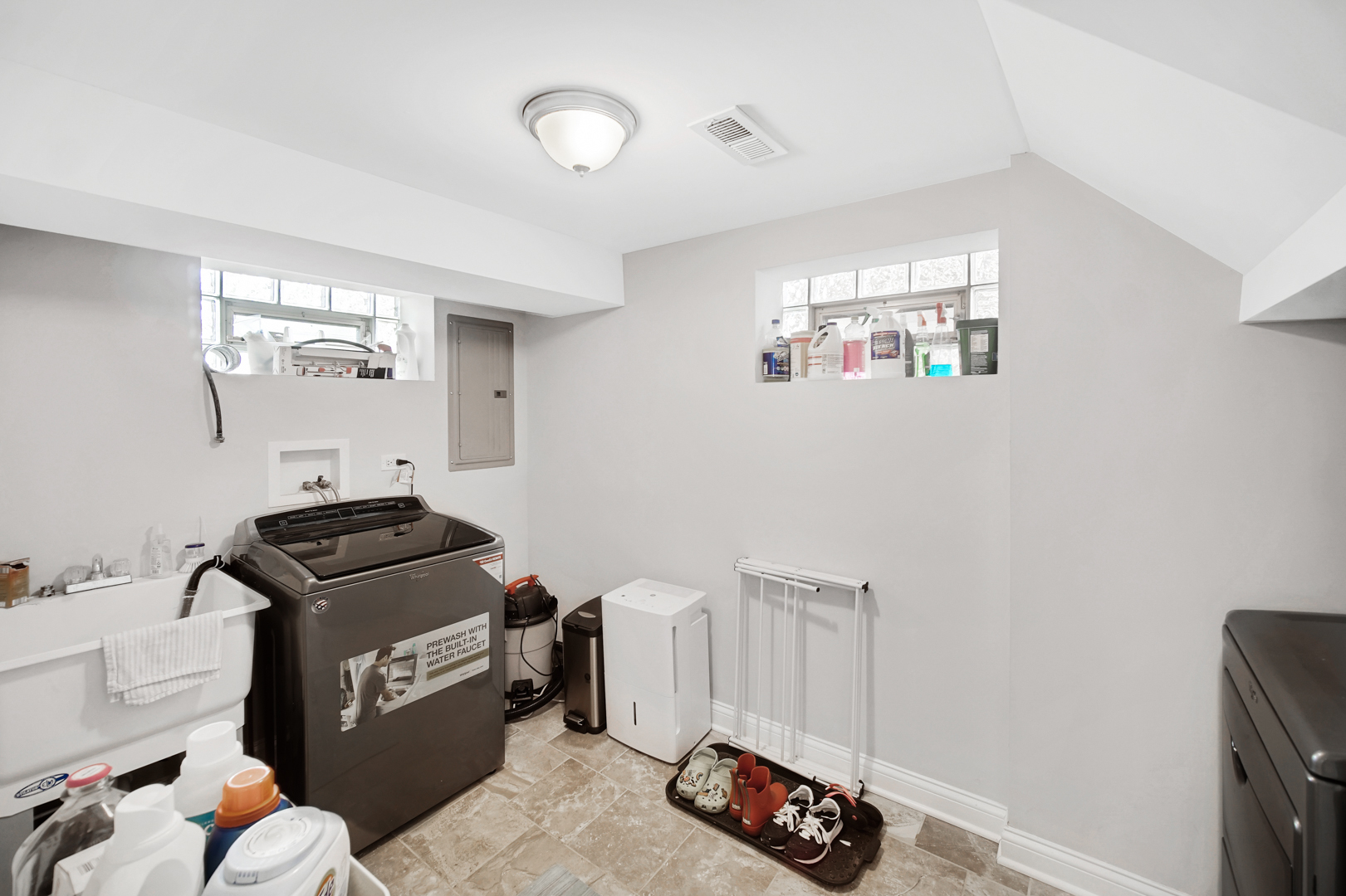 9348 S Green Street, Chicago, IL 60620