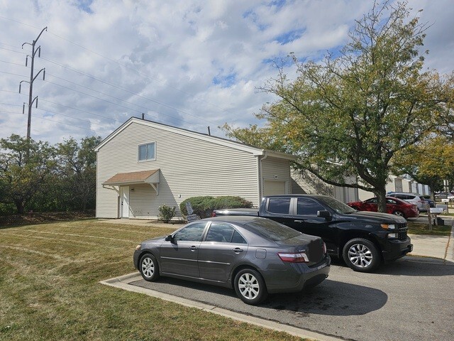 307 E Alpine Drive, Glendale Heights, IL 60139