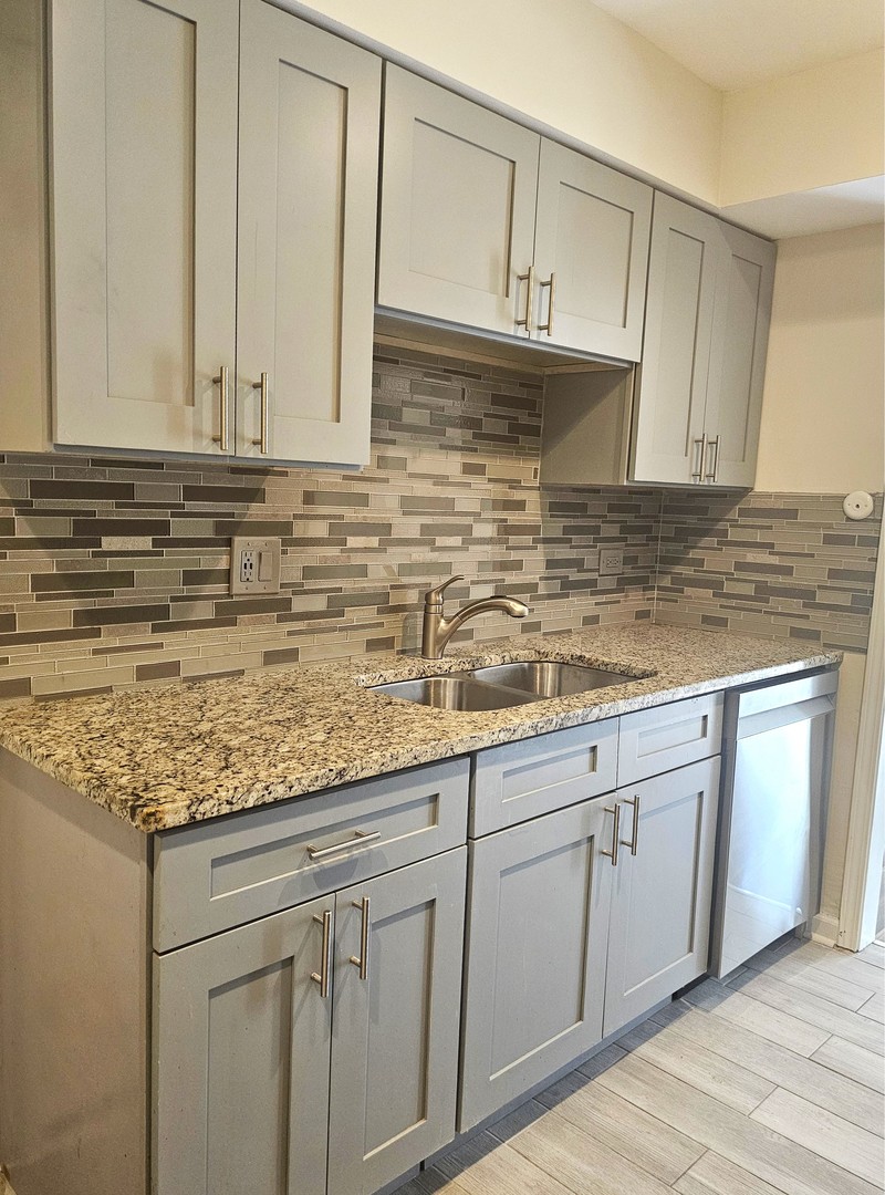 307 E Alpine Drive, Glendale Heights, IL 60139