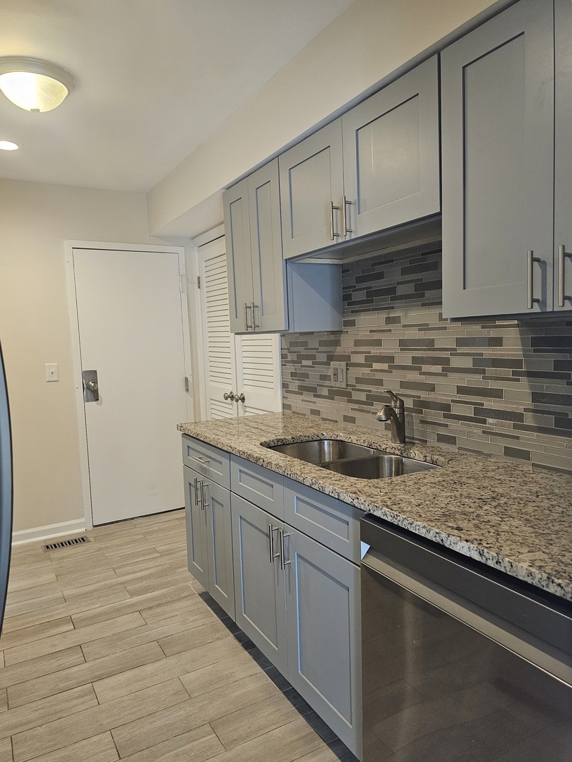 307 E Alpine Drive, Glendale Heights, IL 60139