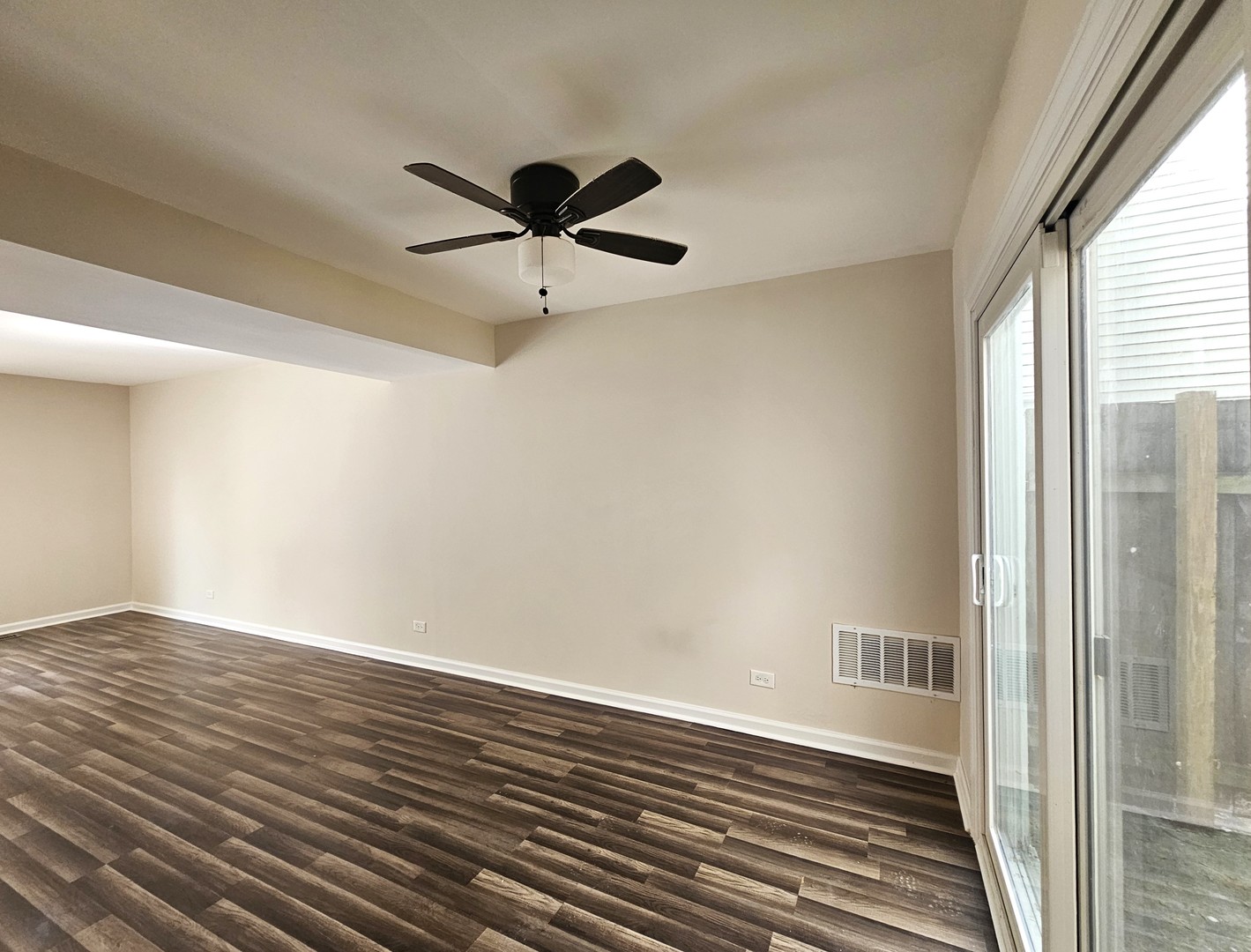 307 E Alpine Drive, Glendale Heights, IL 60139