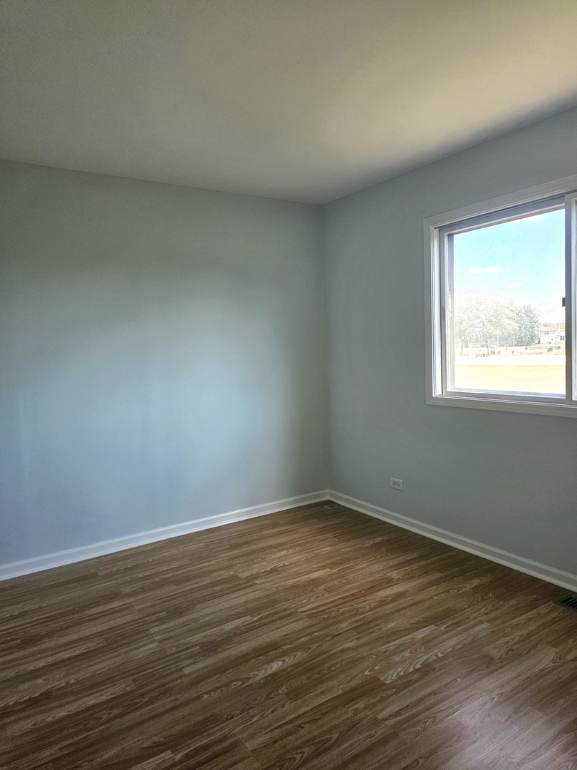 307 E Alpine Drive, Glendale Heights, IL 60139